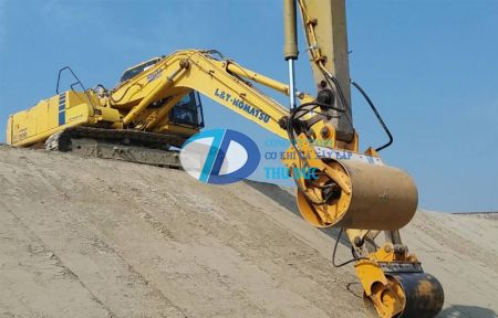 Compactor attachment