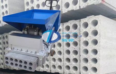Máy đúc tấm tường bê tông