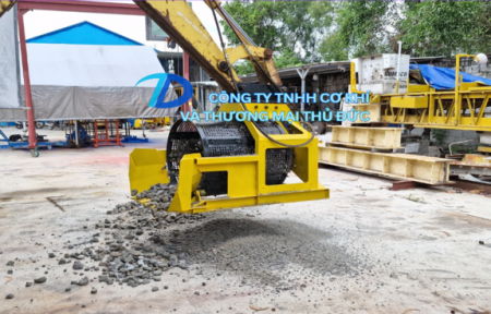 Gầu sàng cát thủy lực gắn xe đào
